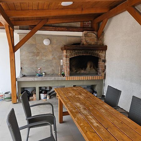 Kuca Nerezinka Appartement Nerezine Buitenkant foto