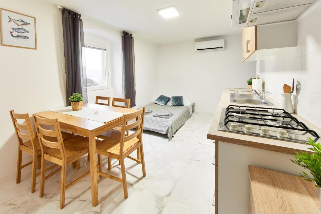 Kuca Nerezinka Appartement Nerezine Buitenkant foto